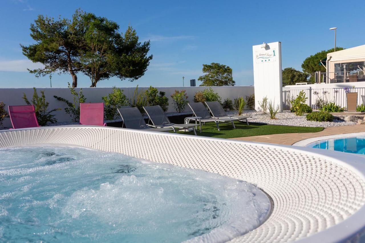 Hotel Restaurant Le Grand Large - Face A La Plage - Ile De Re Rivedoux-Plage Exteriér fotografie