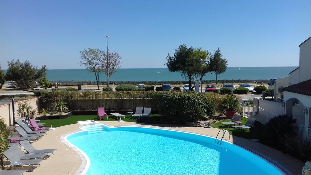 Hotel Restaurant Le Grand Large - Face A La Plage - Ile De Re Rivedoux-Plage Exteriér fotografie